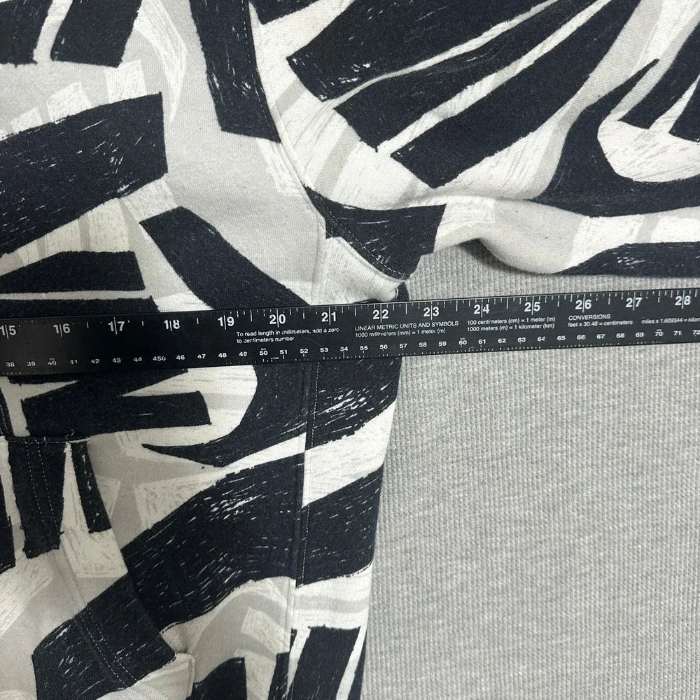 Nike‎ Sportswear Swoosh All Over Print Fleece Pullover Hoodie White Black Medium